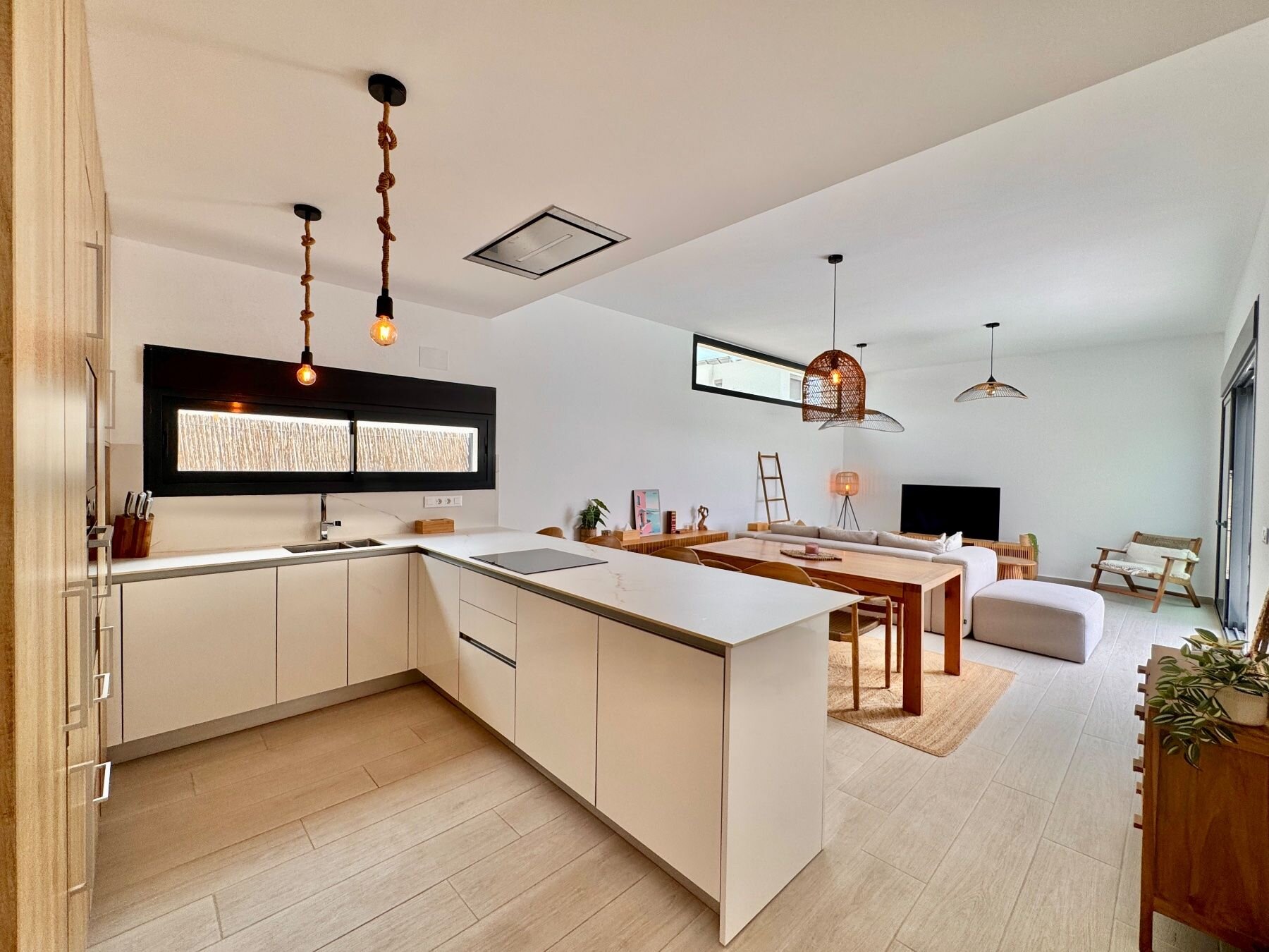 3-Bedroom Villa in Comunidad Valenciana, Algorfa - Image 17