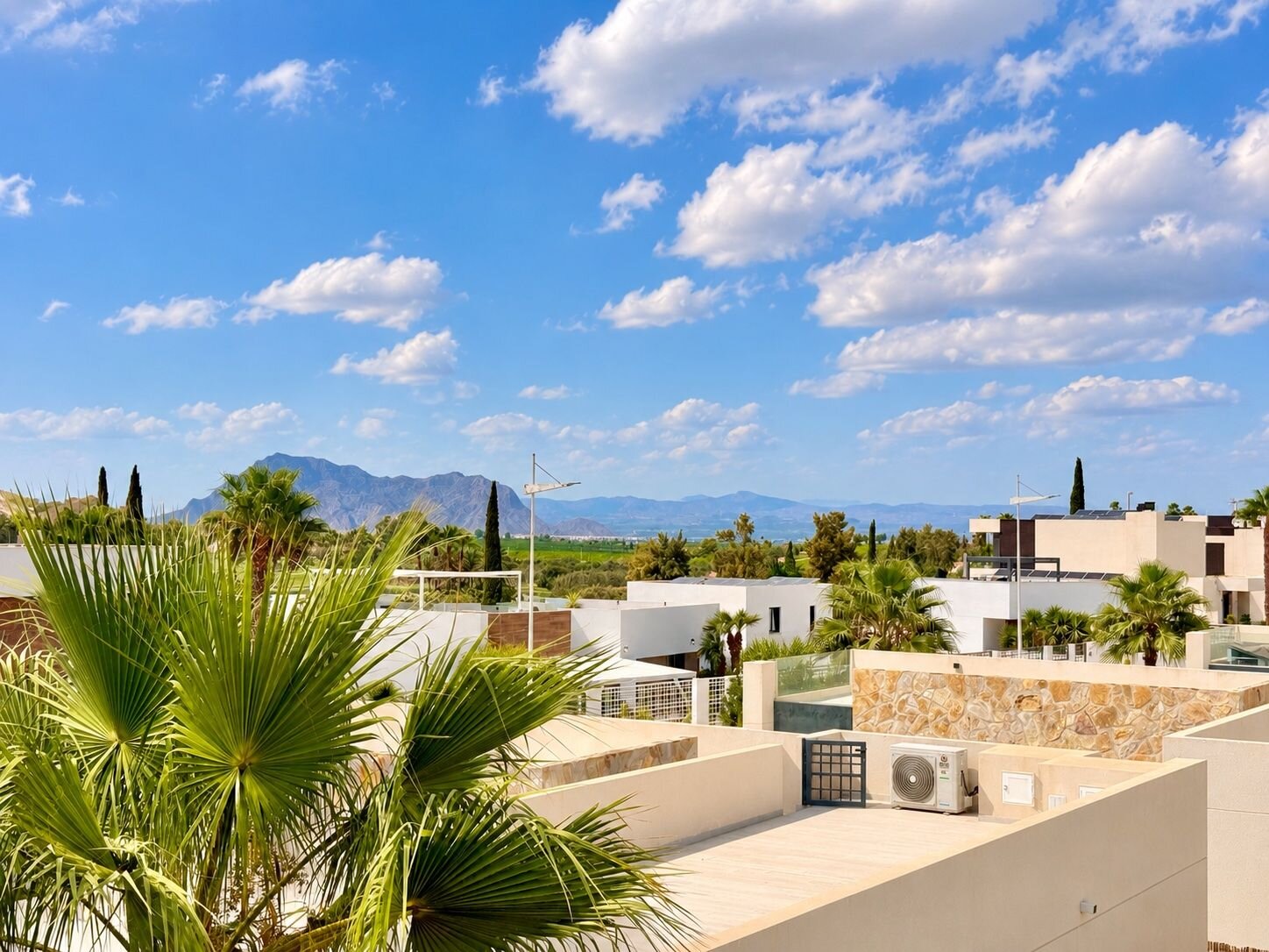 3-Bedroom Villa in Comunidad Valenciana, Algorfa - Image 2