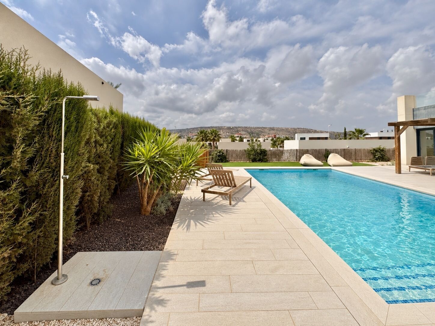 3-Bedroom Villa in Comunidad Valenciana, Algorfa - Image 29