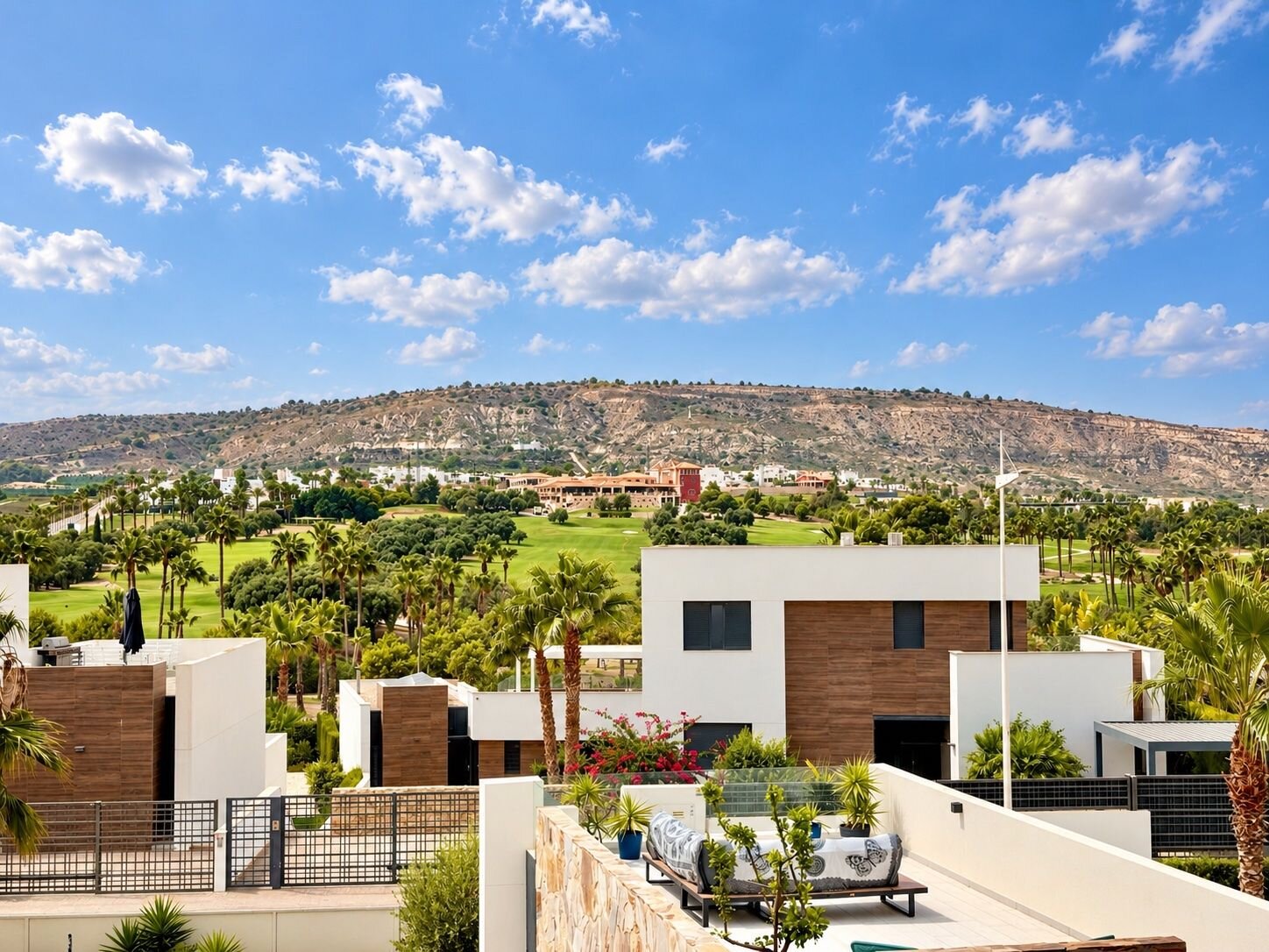 3-Bedroom Villa in Comunidad Valenciana, Algorfa - Image 3