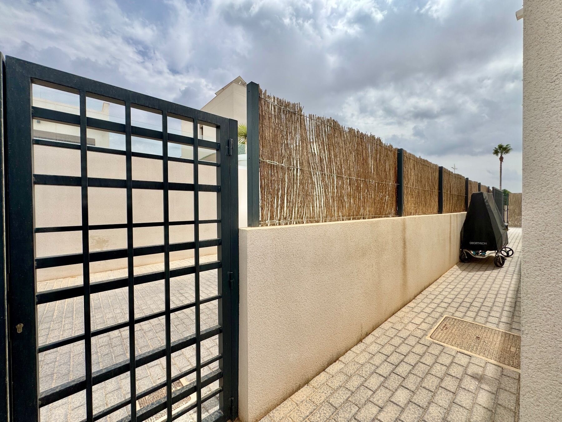 3-Bedroom Villa in Comunidad Valenciana, Algorfa - Image 35