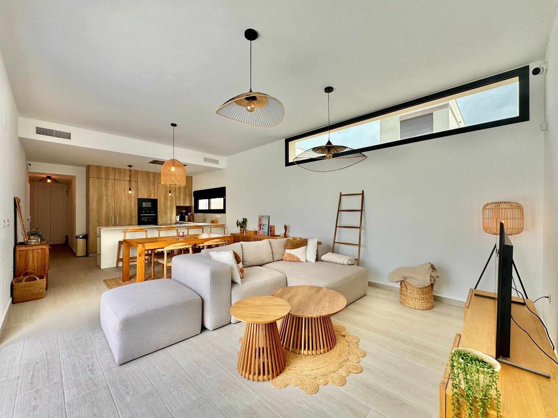 3-Bedroom Villa in Comunidad Valenciana, Algorfa - Image 5