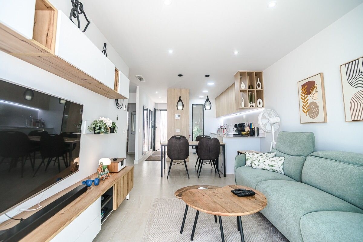 3-Bedroom Apartment in Lago Jardin, Torrevieja - Image 10