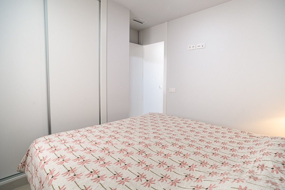 3-Bedroom Apartment in Lago Jardin, Torrevieja - Image 25