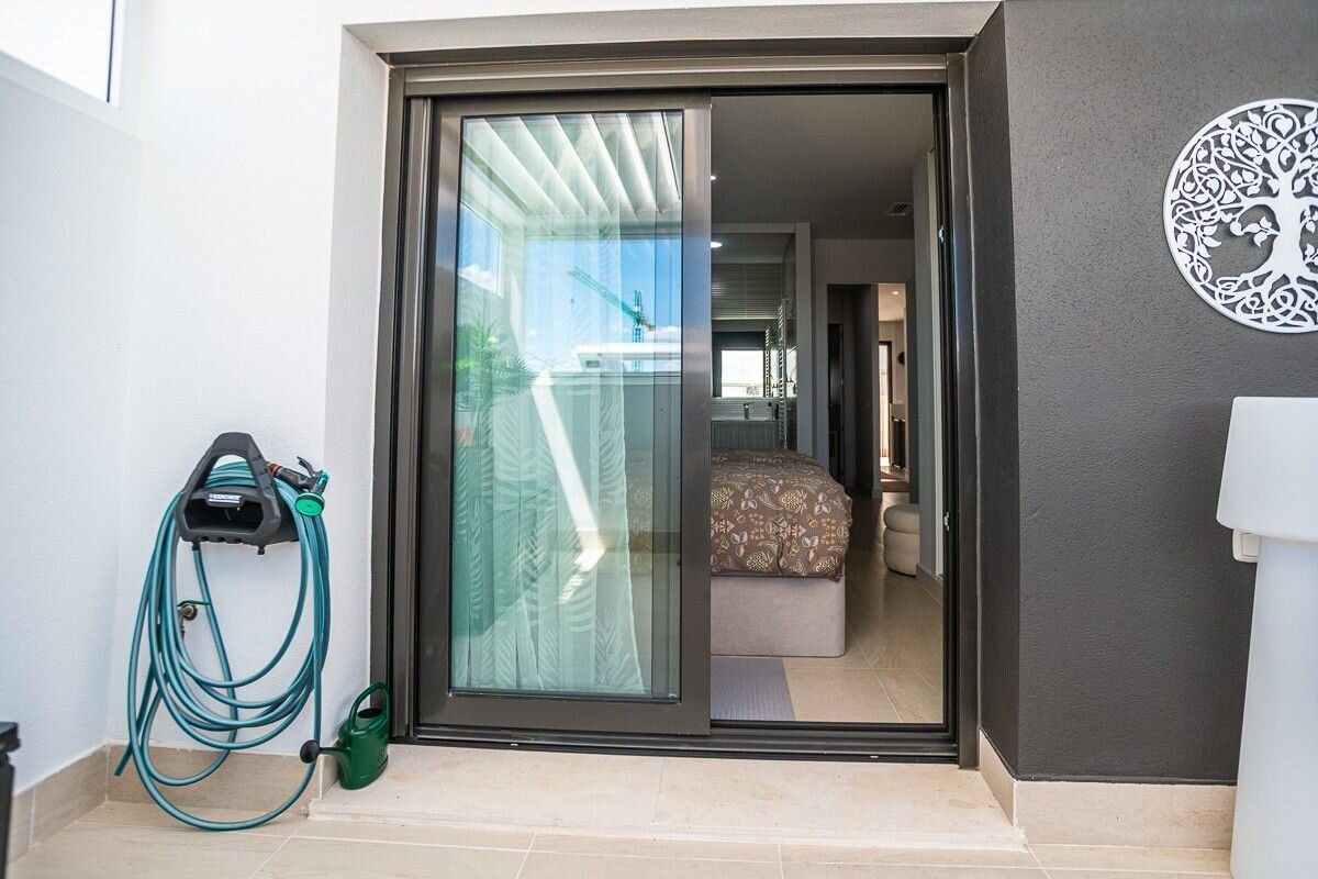 3-Bedroom Apartment in Lago Jardin, Torrevieja - Image 41