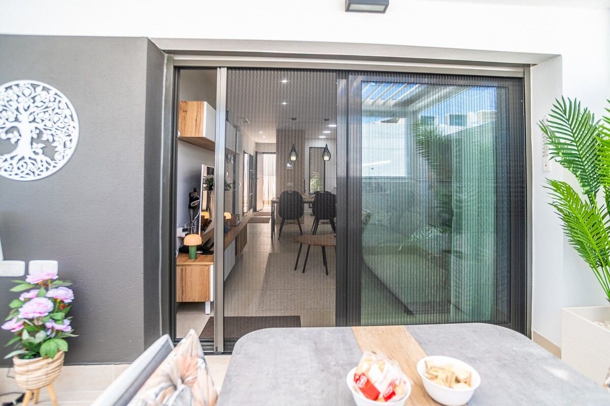 3-Bedroom Apartment in Lago Jardin, Torrevieja - Image 43