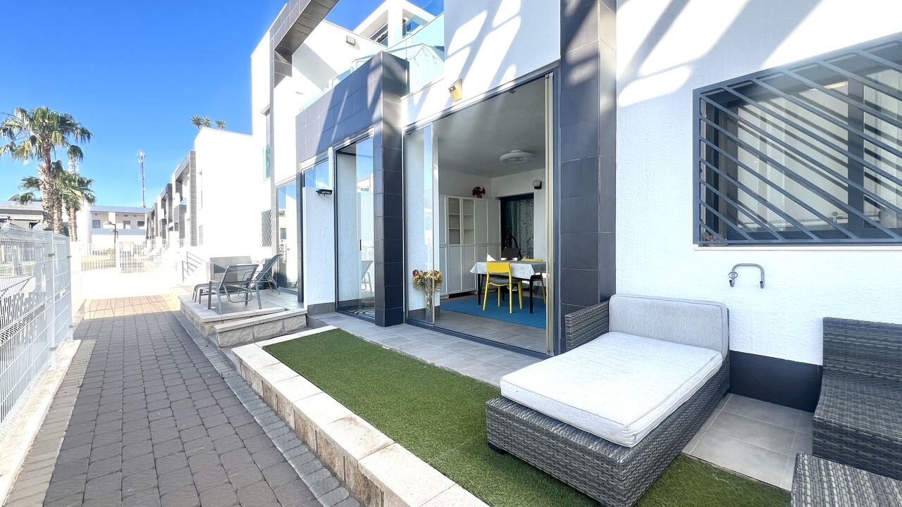 Appartement met 2 Slaapkamers in La Zenia, Orihuela Costa - Image 1