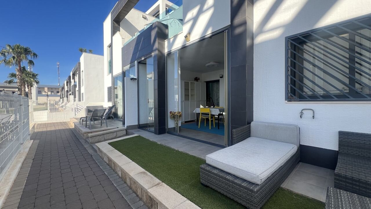Appartement met 2 Slaapkamers in La Zenia, Orihuela Costa - Image 3