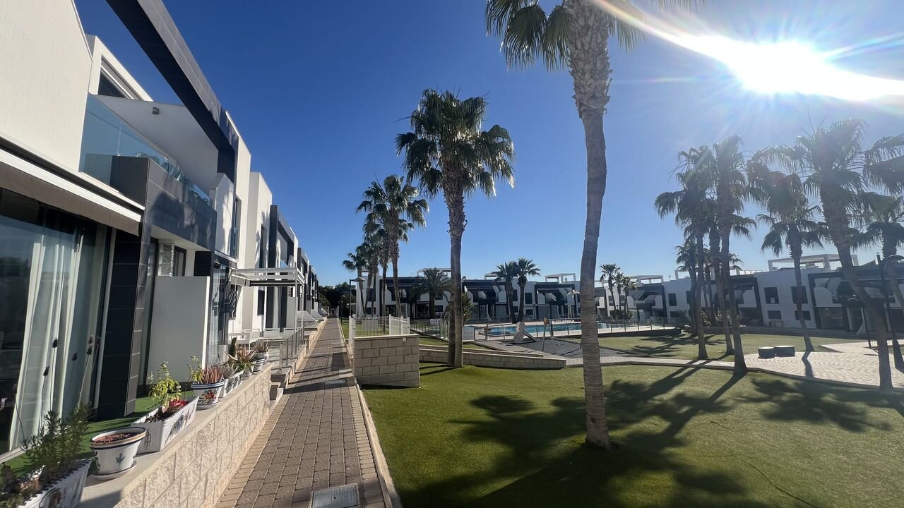 Appartement met 2 Slaapkamers in La Zenia, Orihuela Costa - Image 5