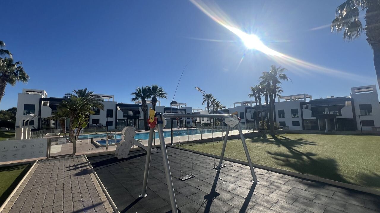 Appartement met 2 Slaapkamers in La Zenia, Orihuela Costa - Image 8