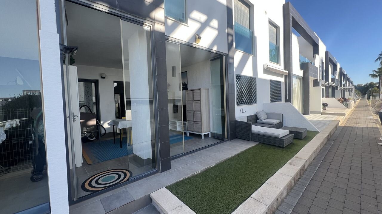 Appartement met 2 Slaapkamers in La Zenia, Orihuela Costa - Image 9