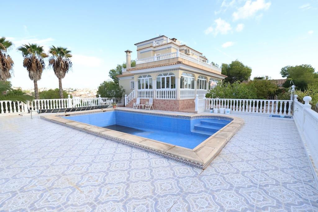 5-Bedroom Villa in Lomas de Campoamor-las Ramblas, Orihuela Costa - Image 29