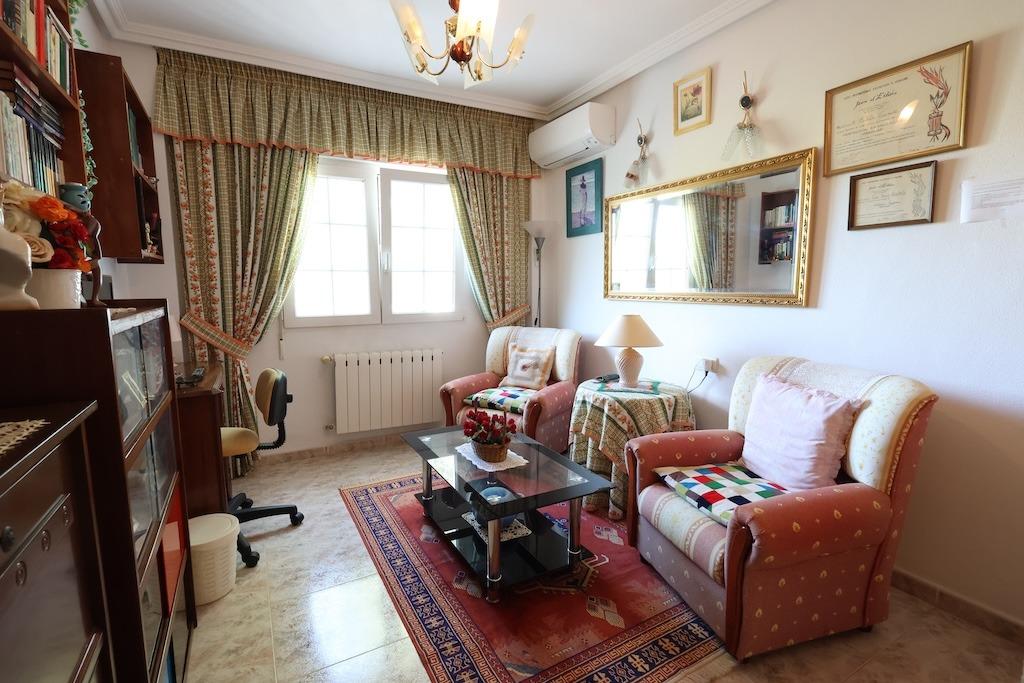 5-Bedroom Villa in Lomas de Campoamor-las Ramblas, Orihuela Costa - Image 9