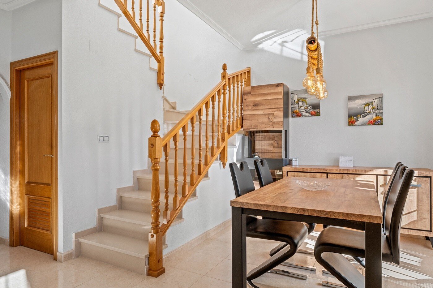 3-Bedroom House in San Miguel de Salinas - Image 10