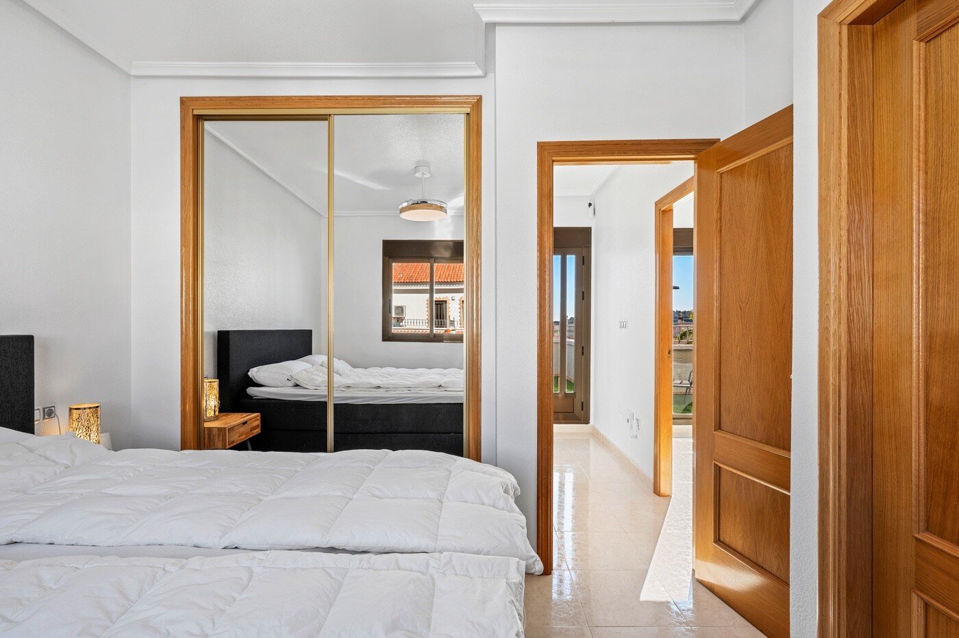 3-Bedroom House in San Miguel de Salinas - Image 19