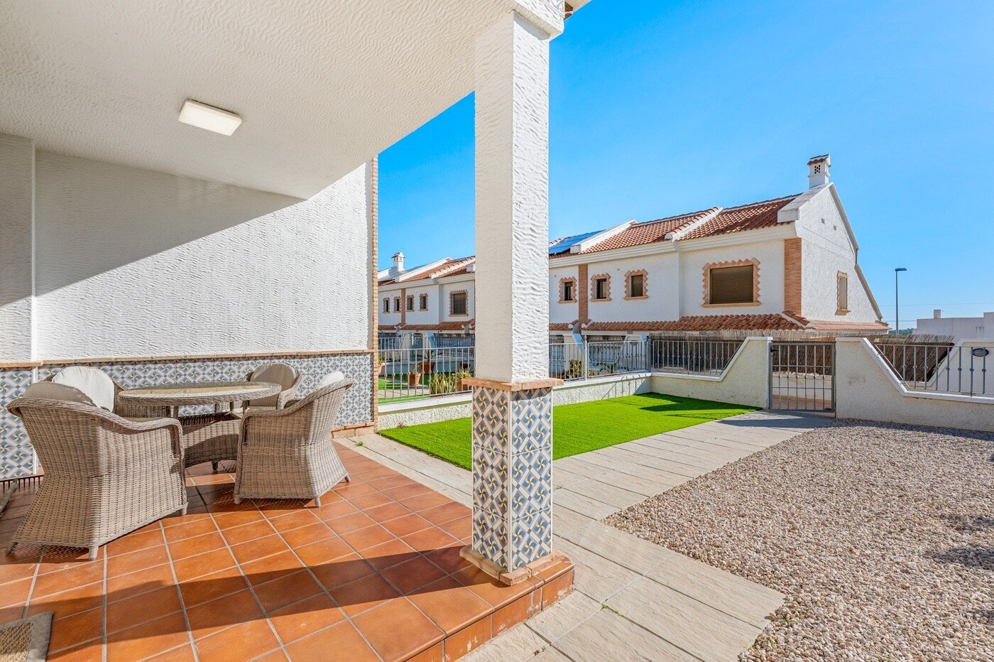 3-Bedroom House in San Miguel de Salinas - Image 5