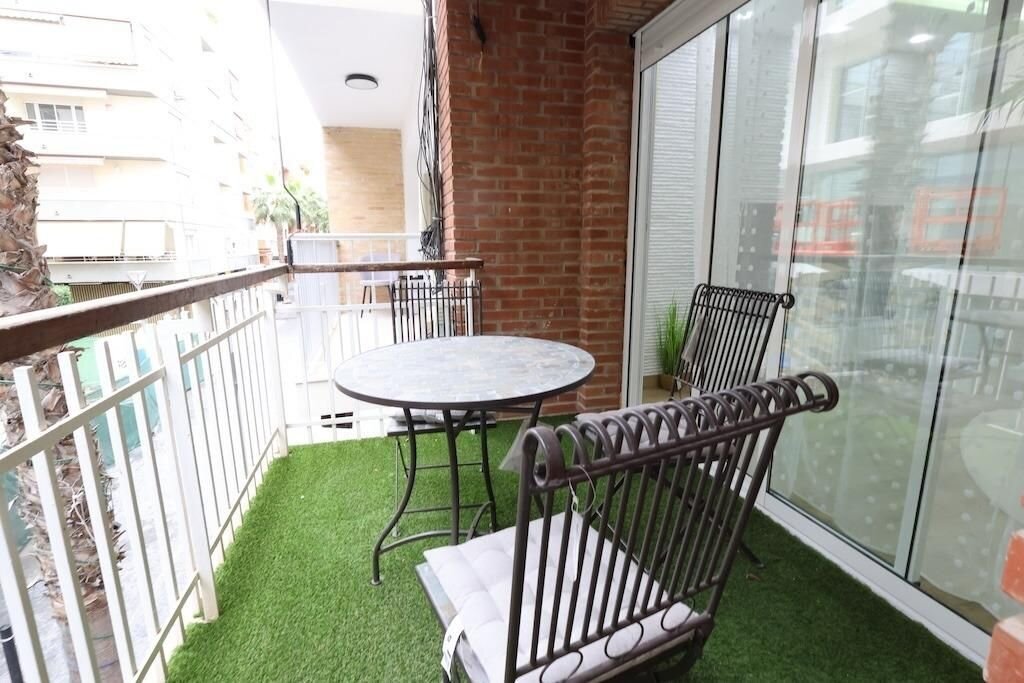 4-Bedroom Apartment in Torrevieja, Torrevieja - Image 1