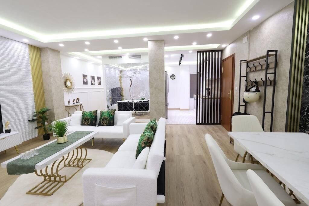 4-Bedroom Apartment in Torrevieja, Torrevieja - Image 3
