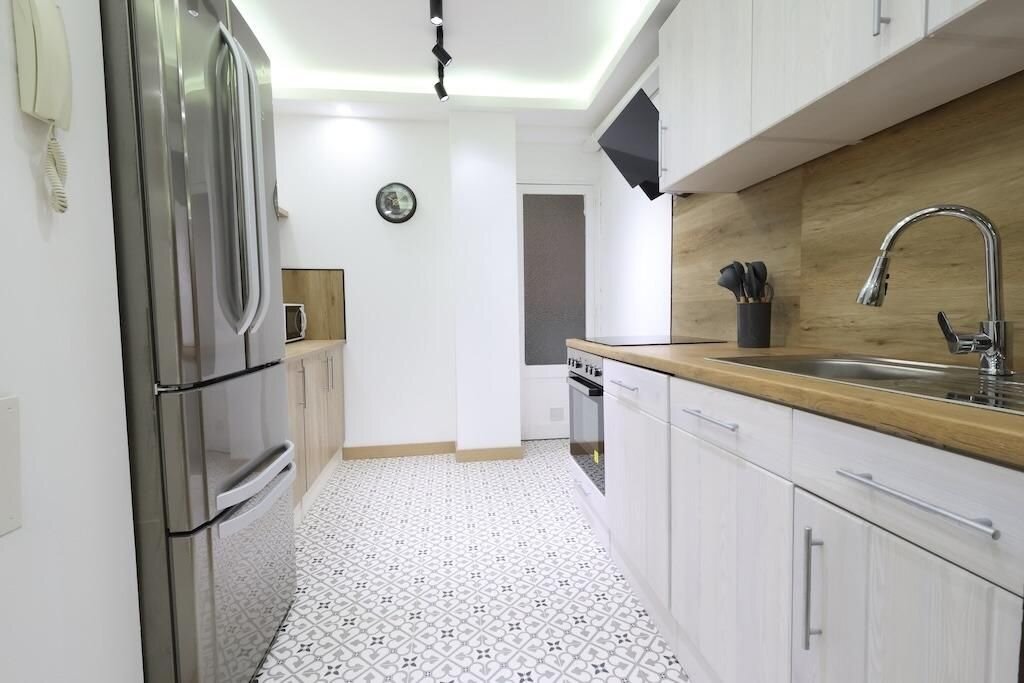 4-Bedroom Apartment in Torrevieja, Torrevieja - Image 4