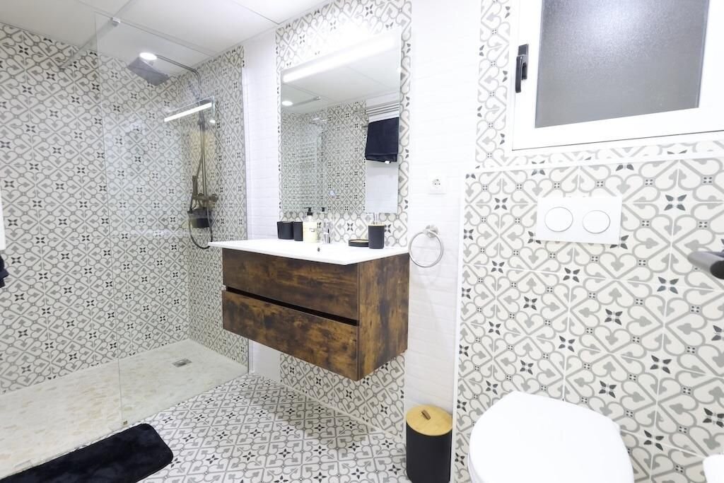 4-Bedroom Apartment in Torrevieja, Torrevieja - Image 6