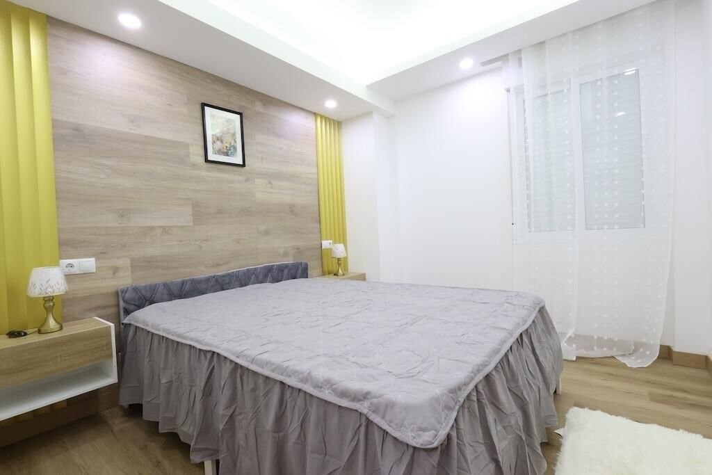 4-Bedroom Apartment in Torrevieja, Torrevieja - Image 9