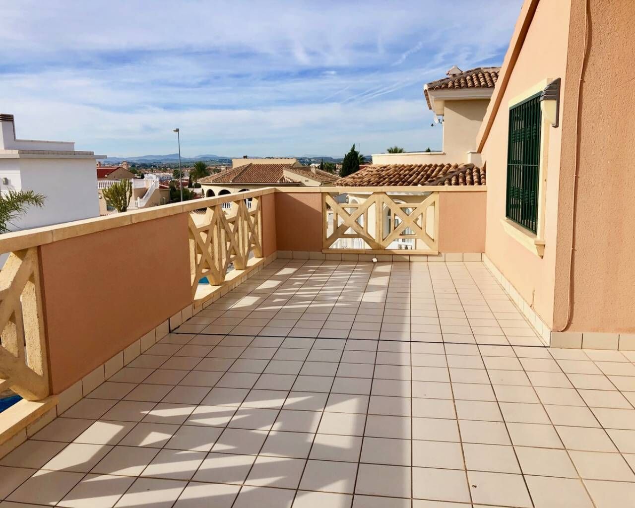 Villa de 4 Dormitorios en Doña Pepa, Rojales - Image 11