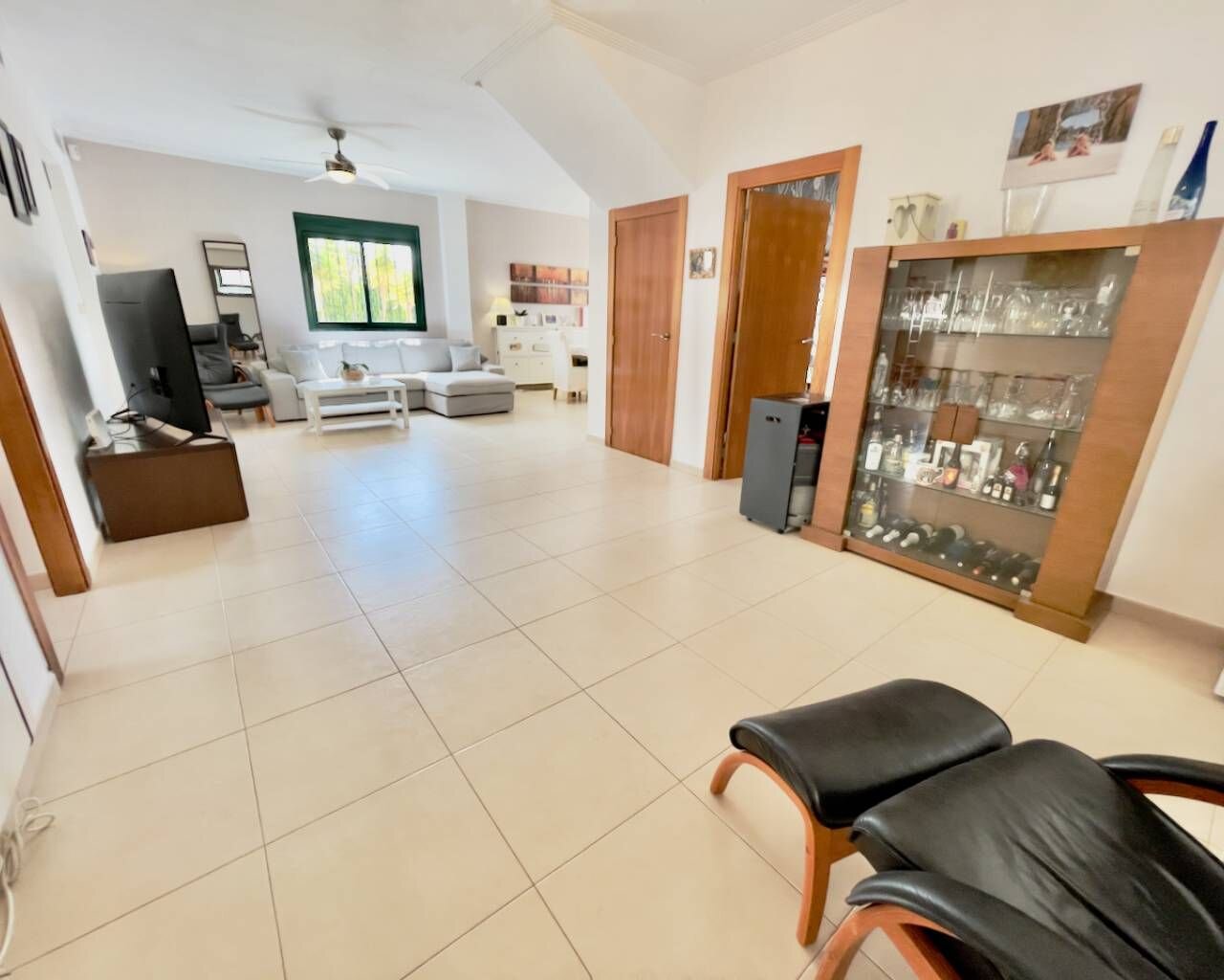 Villa de 4 Dormitorios en Doña Pepa, Rojales - Image 16