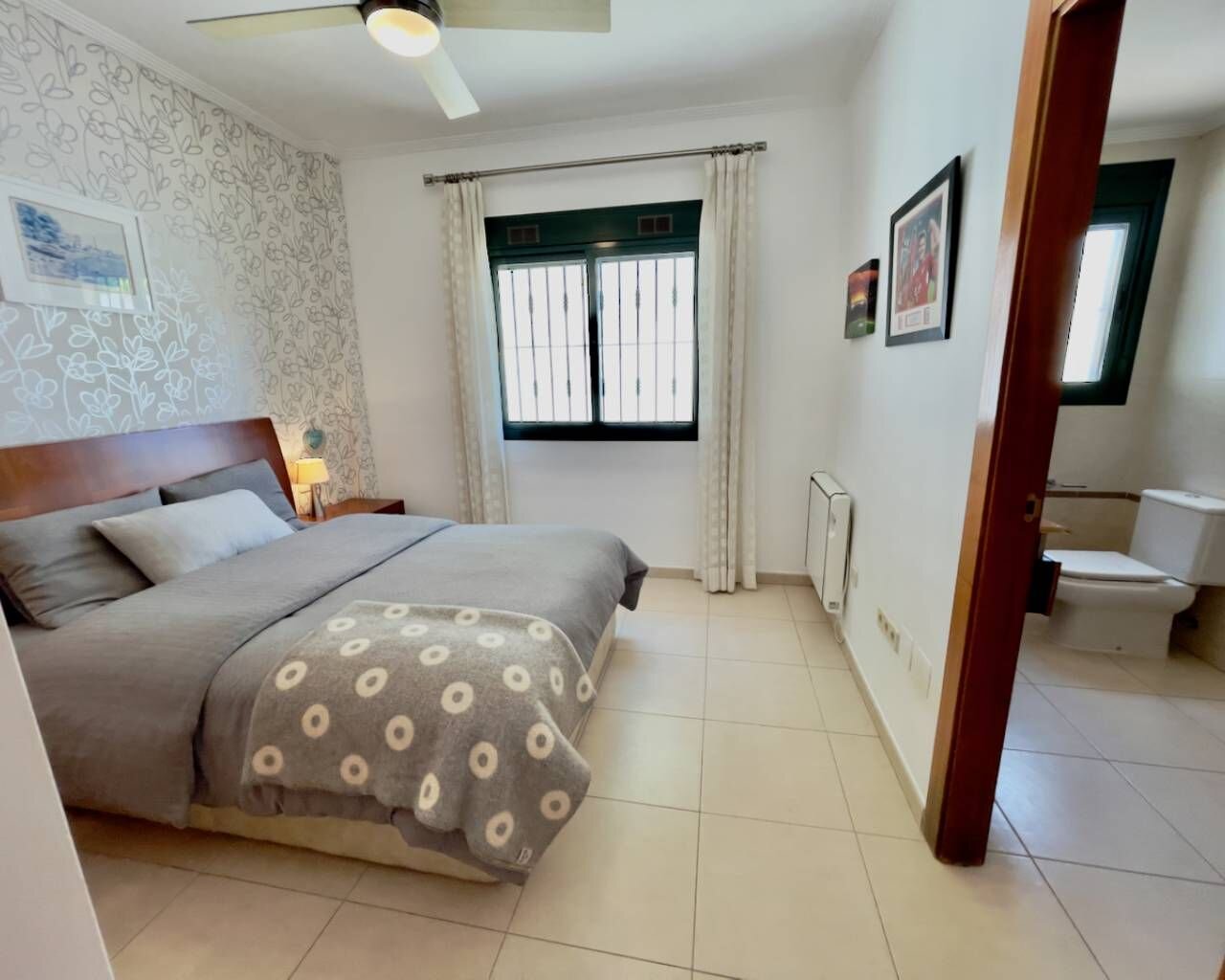 Villa de 4 Dormitorios en Doña Pepa, Rojales - Image 20