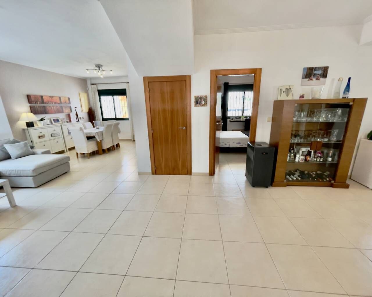 Villa de 4 Dormitorios en Doña Pepa, Rojales - Image 25