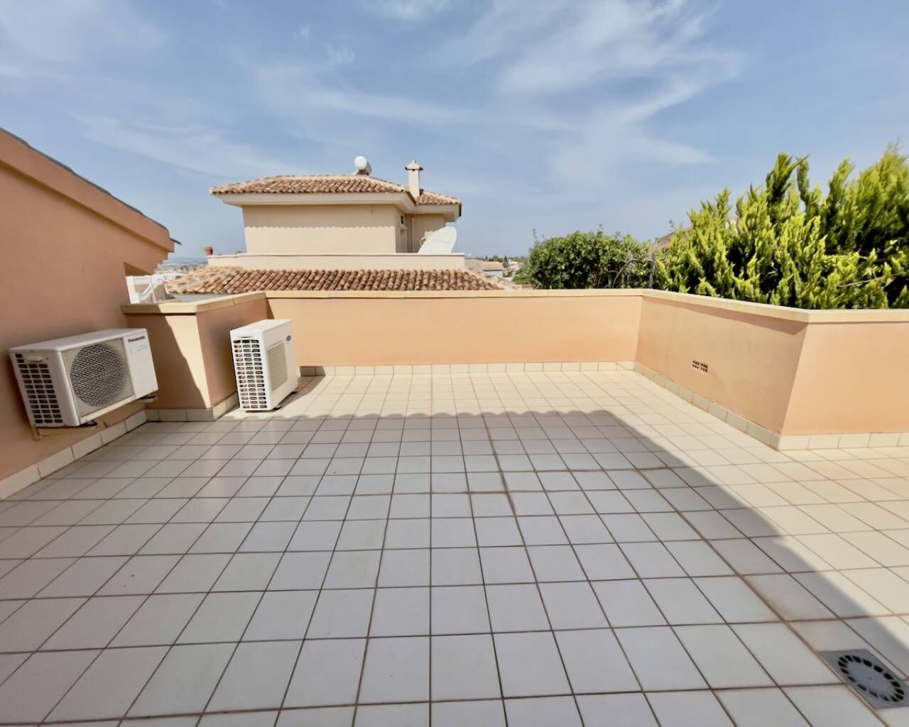 Villa de 4 Dormitorios en Doña Pepa, Rojales - Image 27
