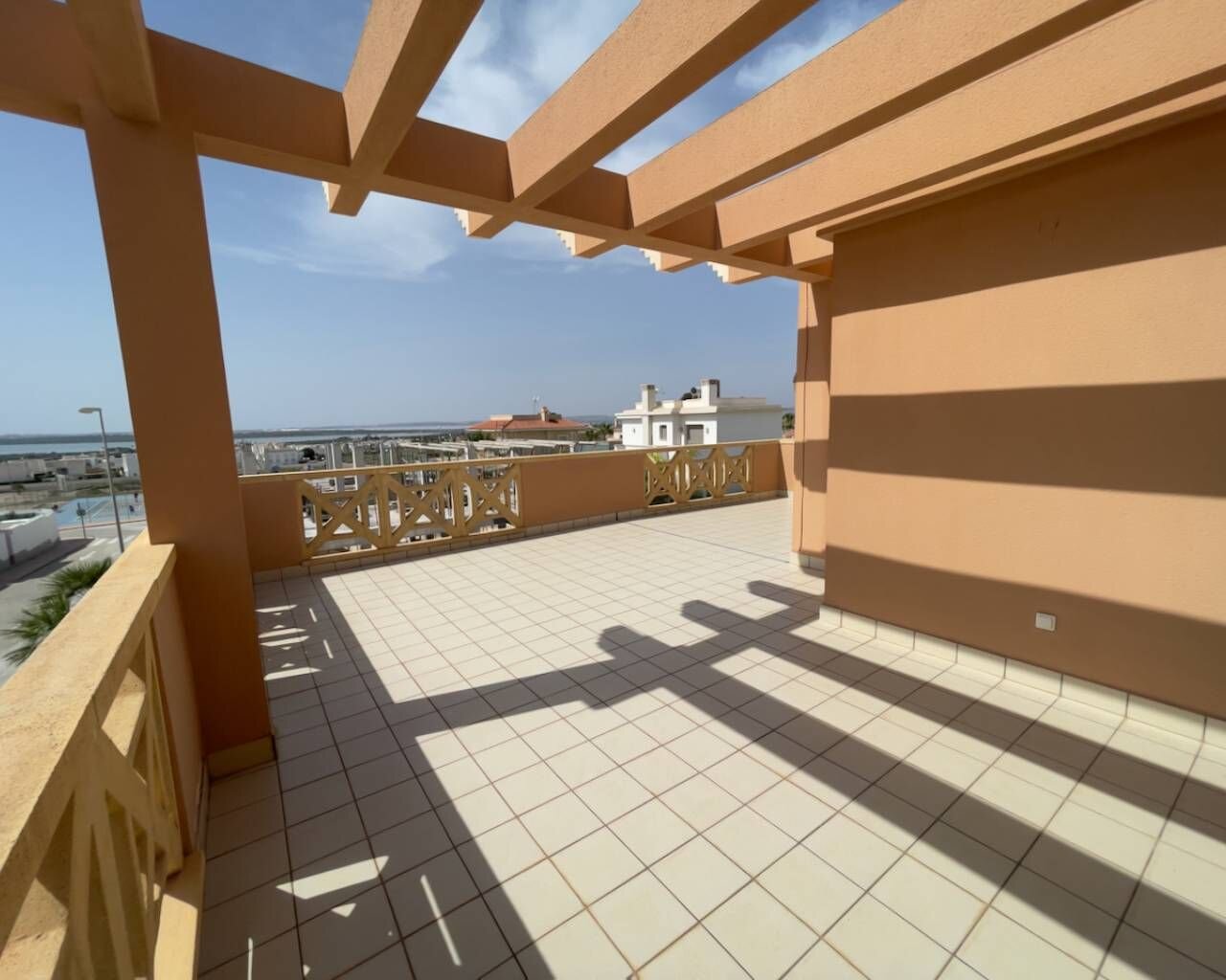 Villa de 4 Dormitorios en Doña Pepa, Rojales - Image 30
