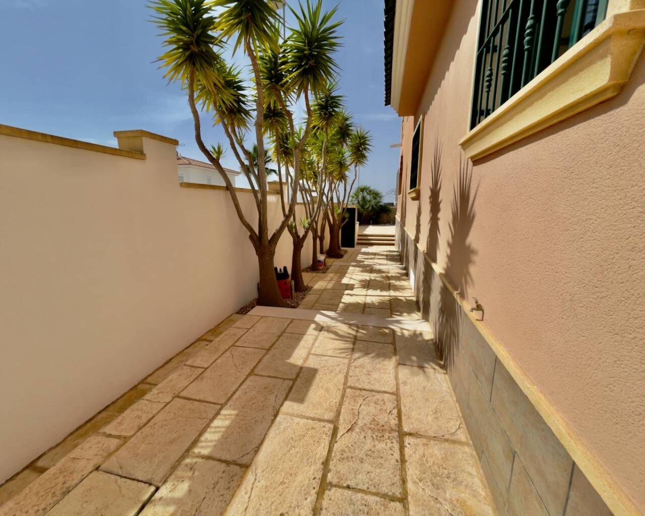 Villa de 4 Dormitorios en Doña Pepa, Rojales - Image 36