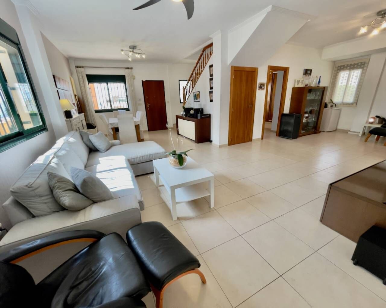 Villa de 4 Dormitorios en Doña Pepa, Rojales - Image 4