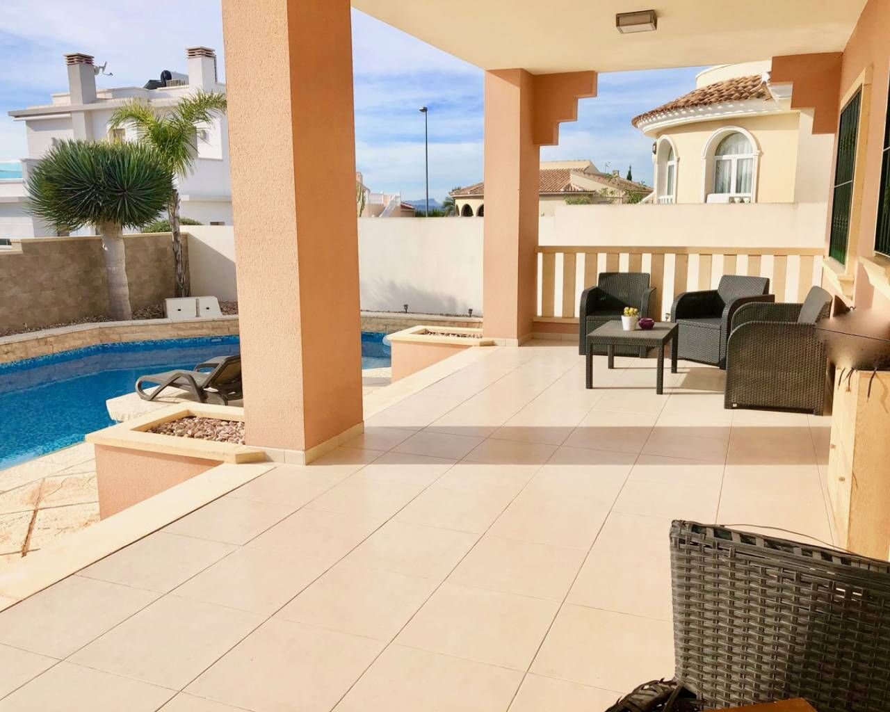 Villa de 4 Dormitorios en Doña Pepa, Rojales - Image 7