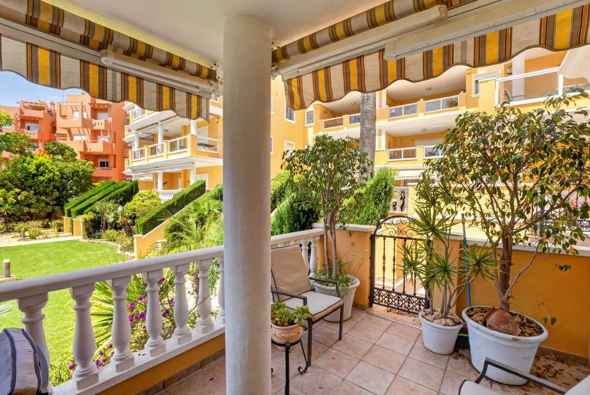 2-Bedroom Apartment in Cabo Roig, Orihuela Costa - Image 13