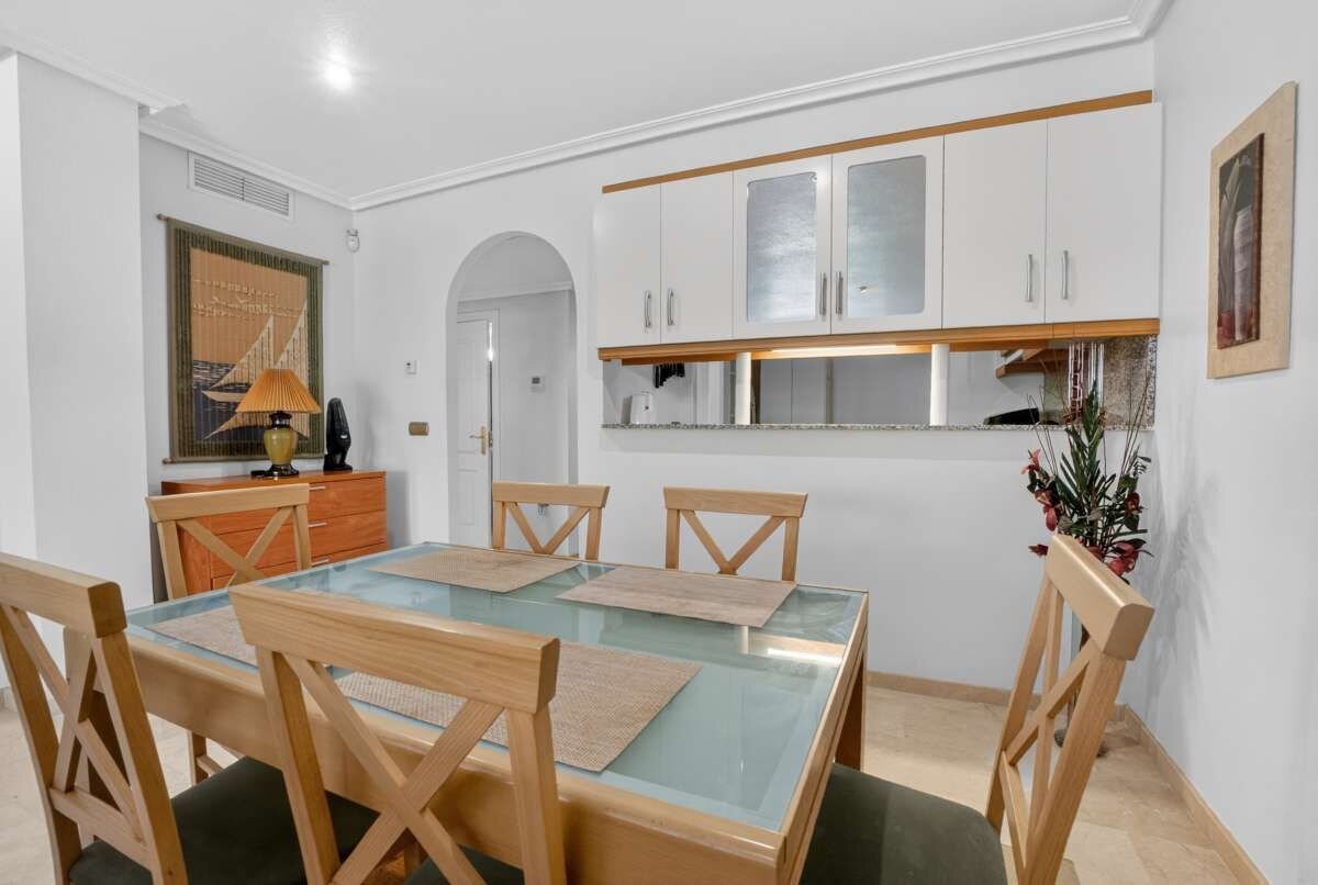 2-Bedroom Apartment in Cabo Roig, Orihuela Costa - Image 17