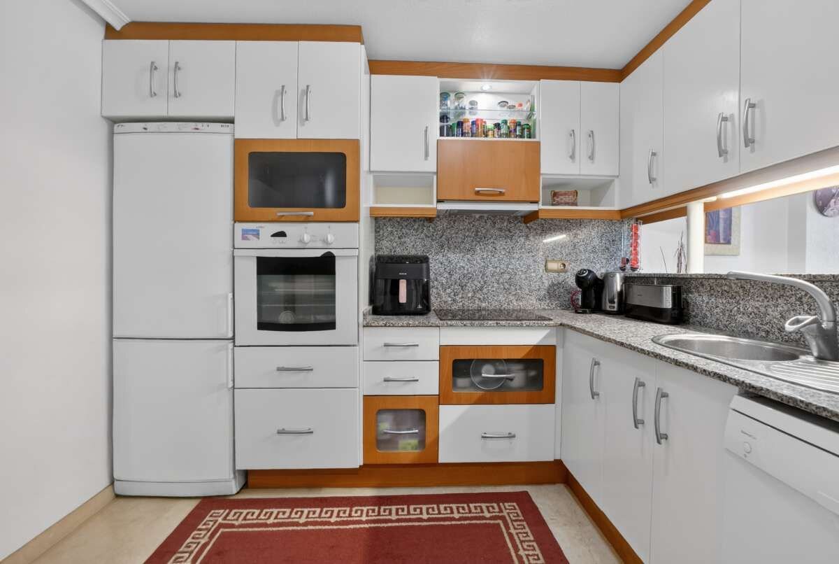 2-Bedroom Apartment in Cabo Roig, Orihuela Costa - Image 18