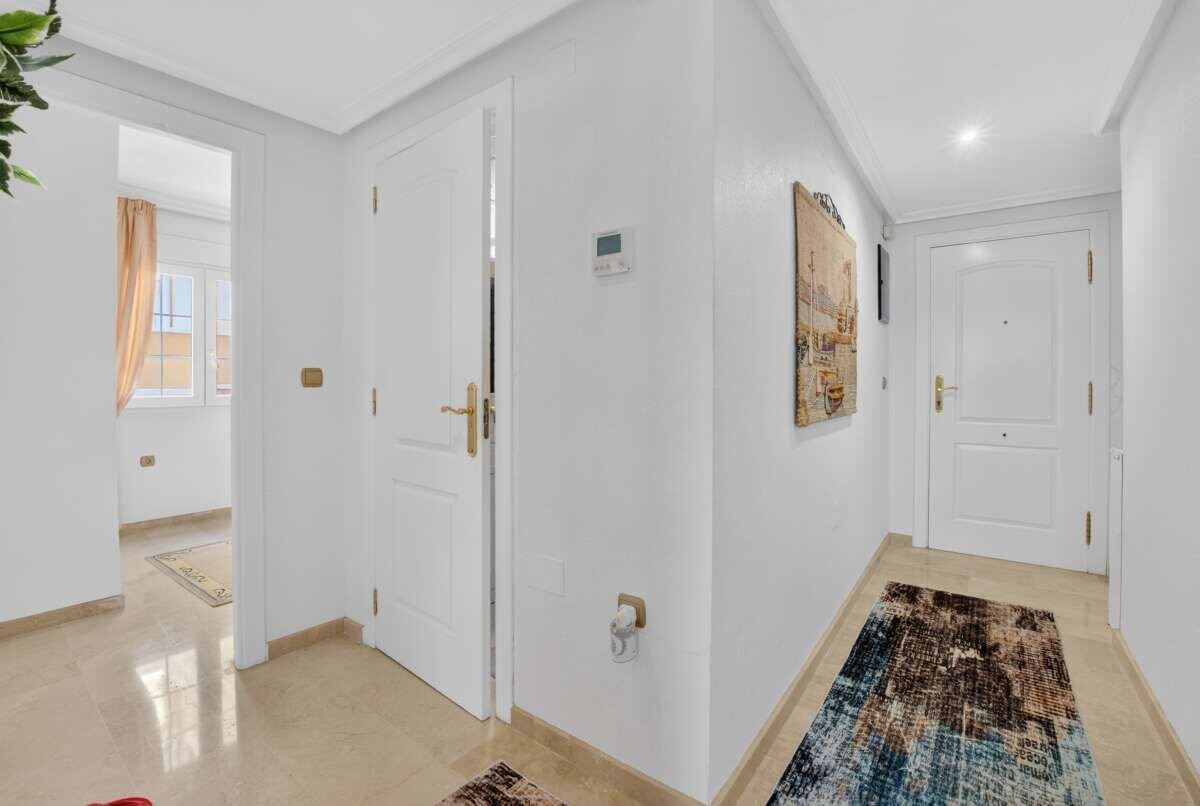 2-Bedroom Apartment in Cabo Roig, Orihuela Costa - Image 20
