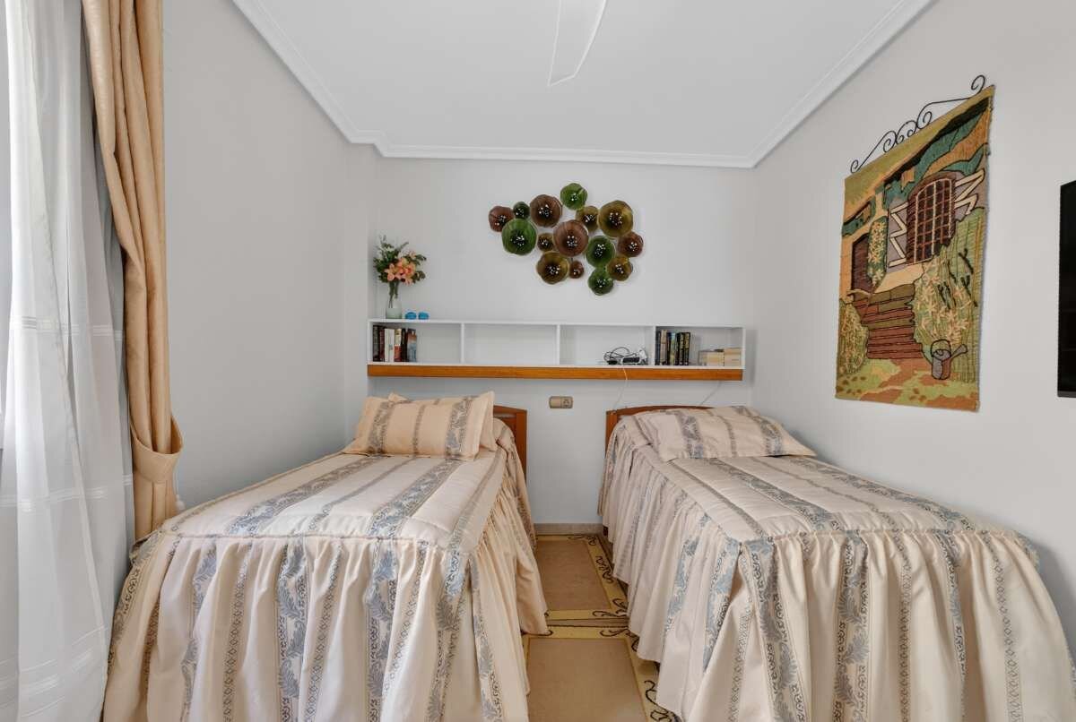 2-Bedroom Apartment in Cabo Roig, Orihuela Costa - Image 30