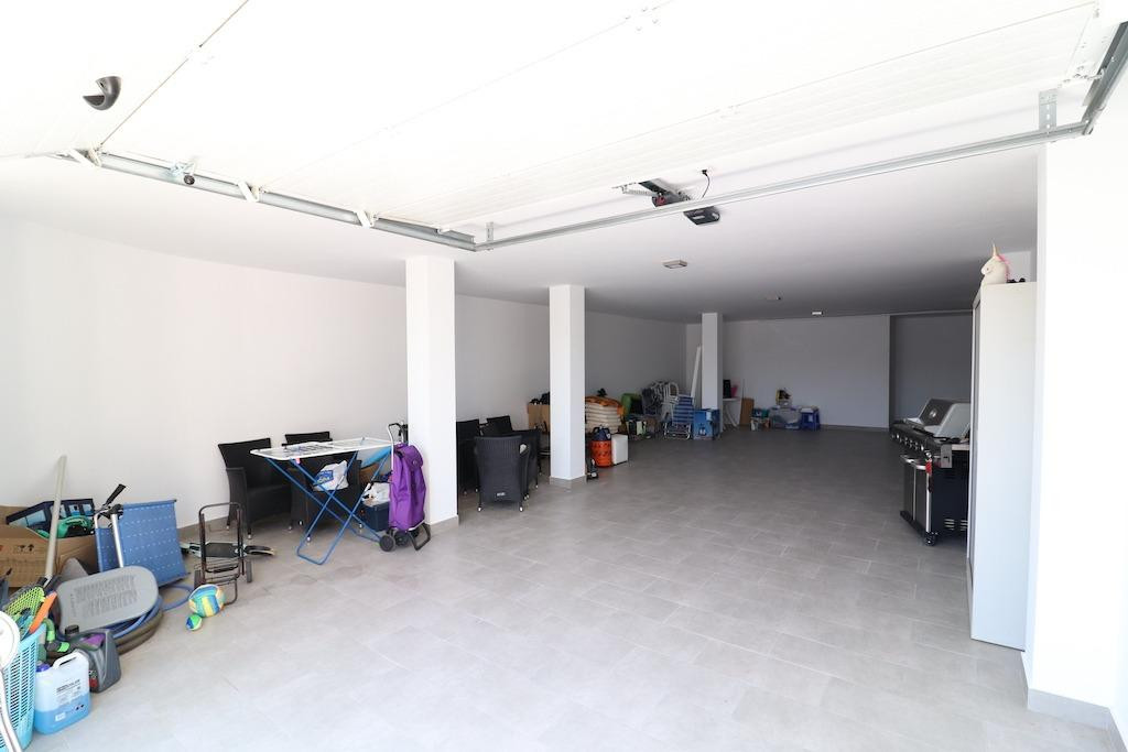 3-Bedroom Detached House in  San Miguel de Salinas | Sunn... - Image 17