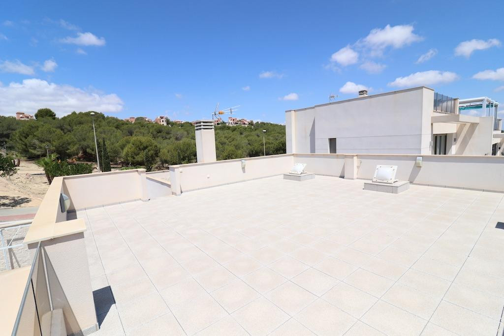 3-Bedroom Detached House in  San Miguel de Salinas | Sunn... - Image 19