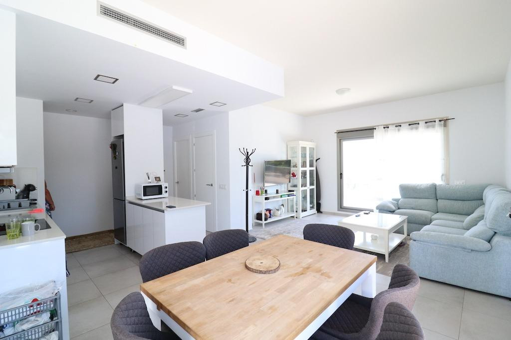 3-Bedroom Detached House in  San Miguel de Salinas | Sunn... - Image 5