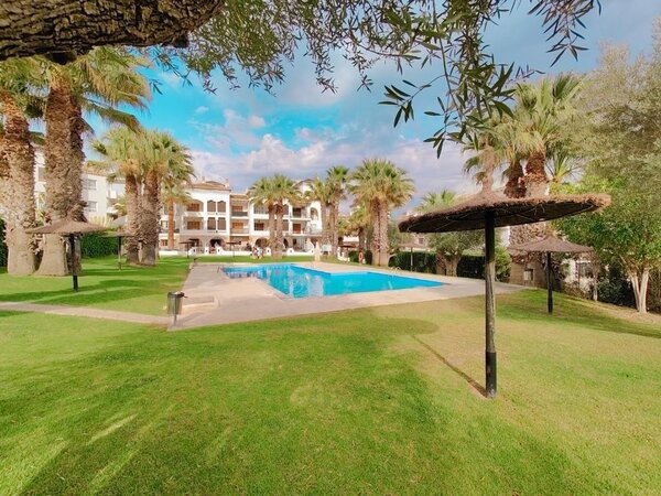 Apartamento de 1 Dormitorios en Villamartin, Orihuela Costa