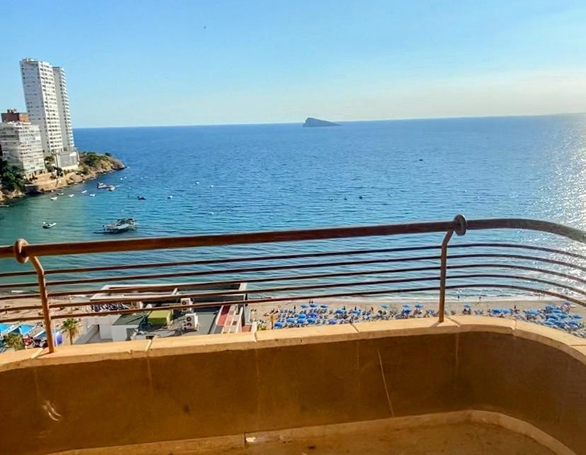 2-Bedroom Middle Floor Apartment in  Benidorm | Sunny Cas... - Image 1
