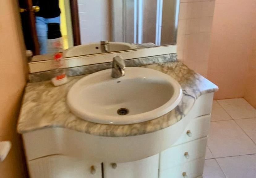 2-Bedroom Middle Floor Apartment in  Benidorm | Sunny Cas... - Image 15