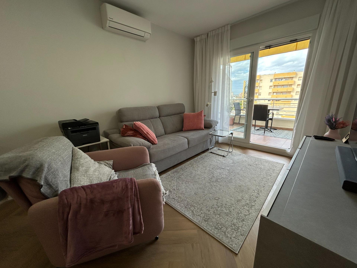 2-Bedroom Penthouse Apartment in Torrevieja | Sunny Casa... - Image 2