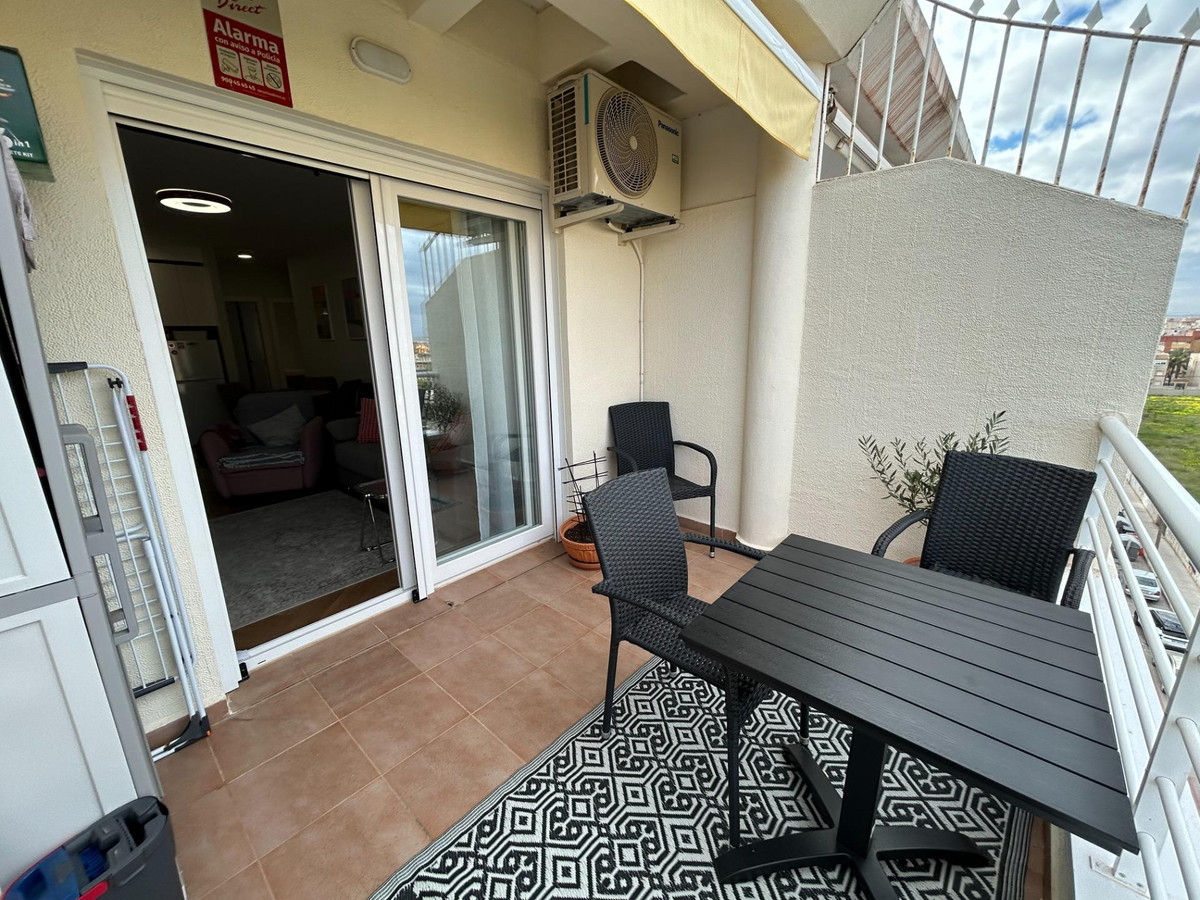 2-Bedroom Penthouse Apartment in Torrevieja | Sunny Casa... - Image 4