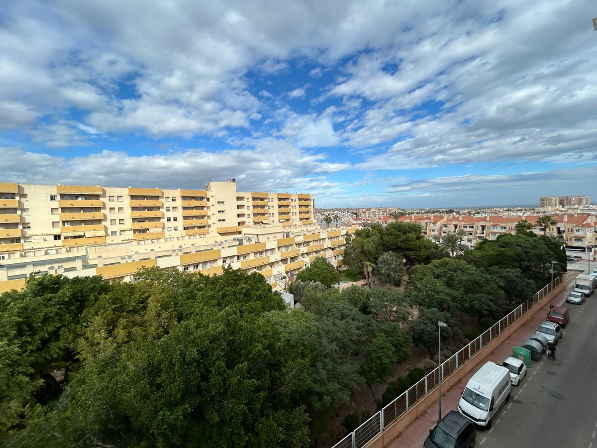 2-Bedroom Penthouse Apartment in Torrevieja | Sunny Casa... - Image 6