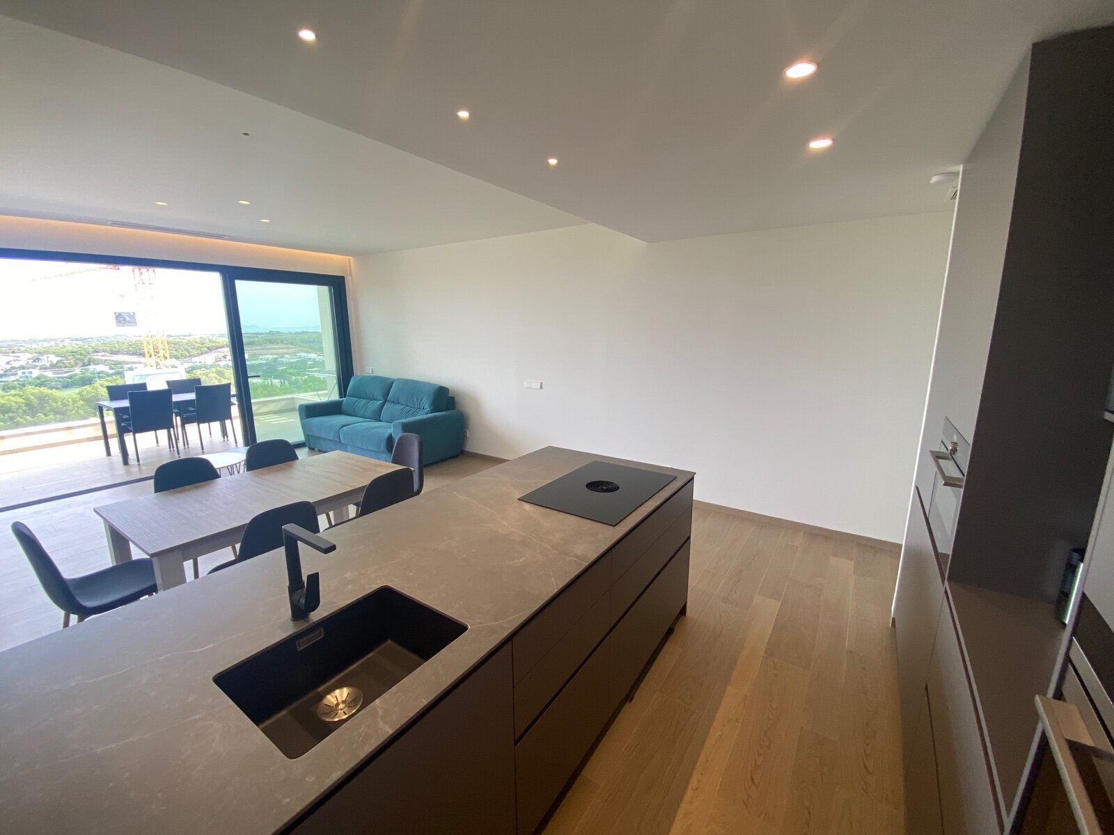 2-Bedroom Apartment in Las Colinas Golf, Orihuela - Image 21