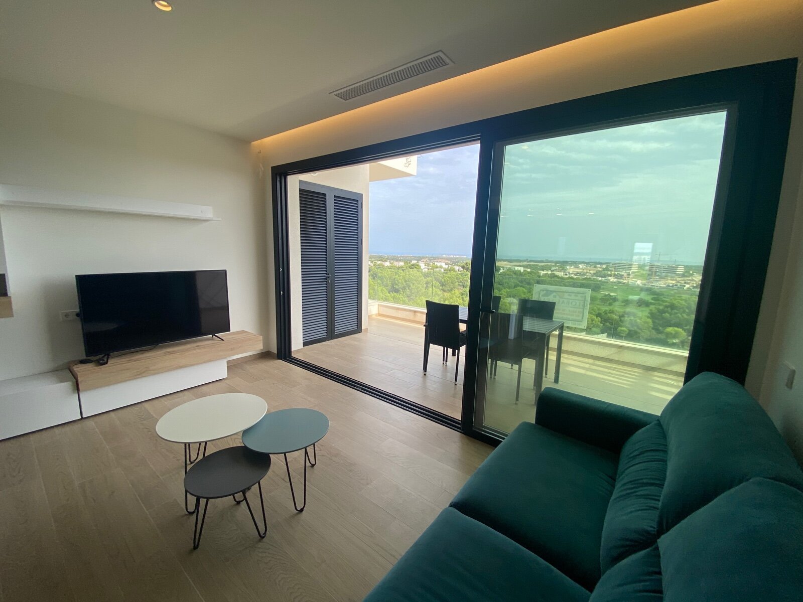 2-Bedroom Apartment in Las Colinas Golf, Orihuela - Image 27